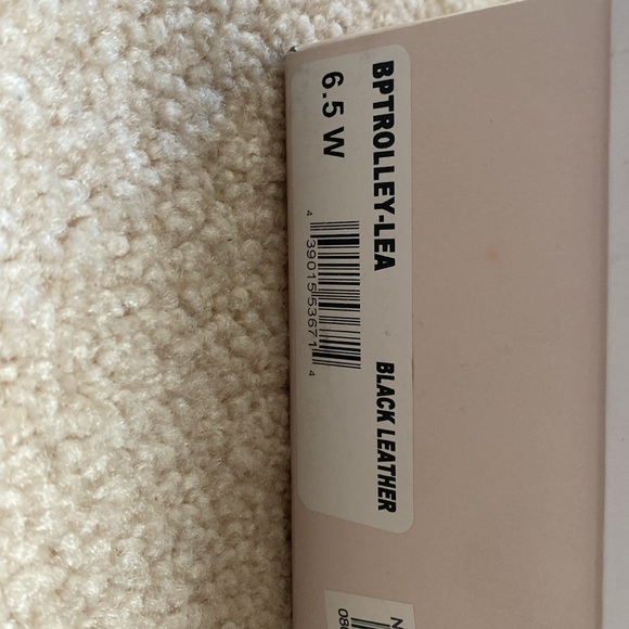 BP Trolley Leather Ankle Bootie - Picture 3 of 7